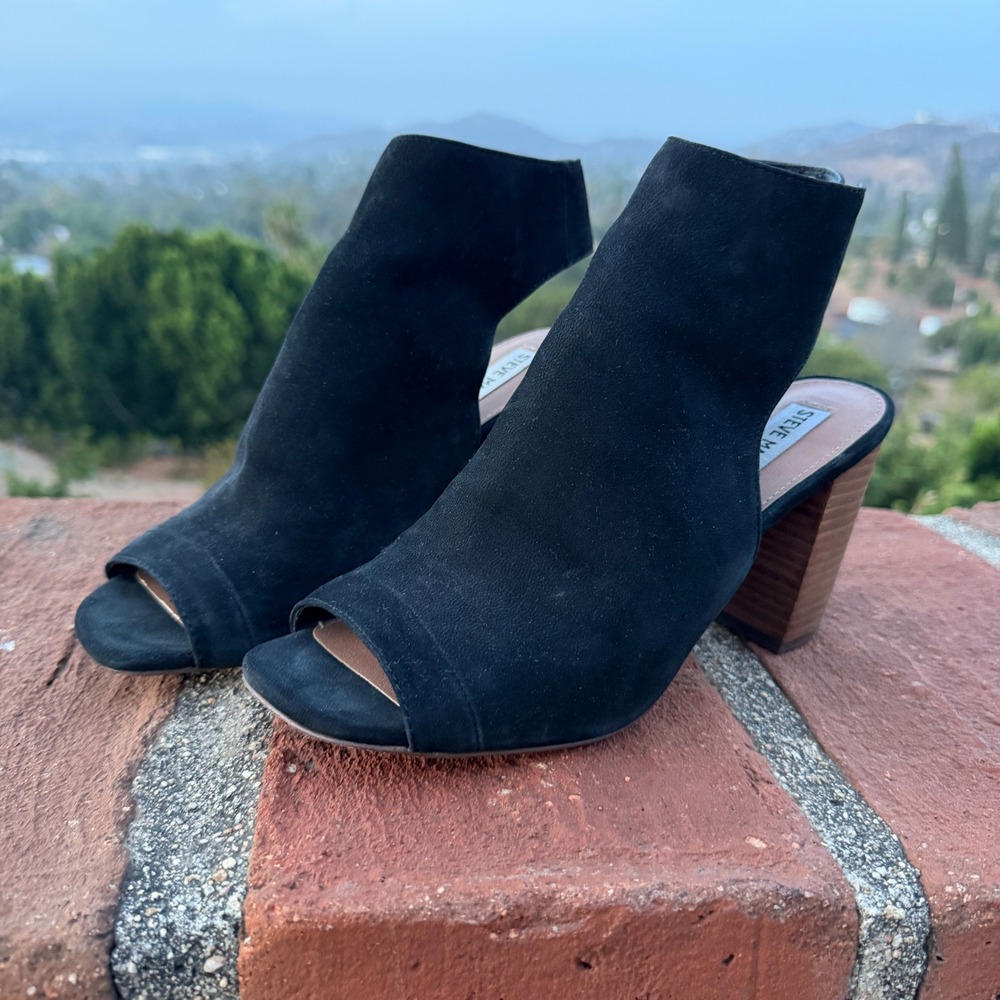 Steve Madden Hitched Black Suede Peep Toe Cutout Block Heel Booties Mens 8.5M
